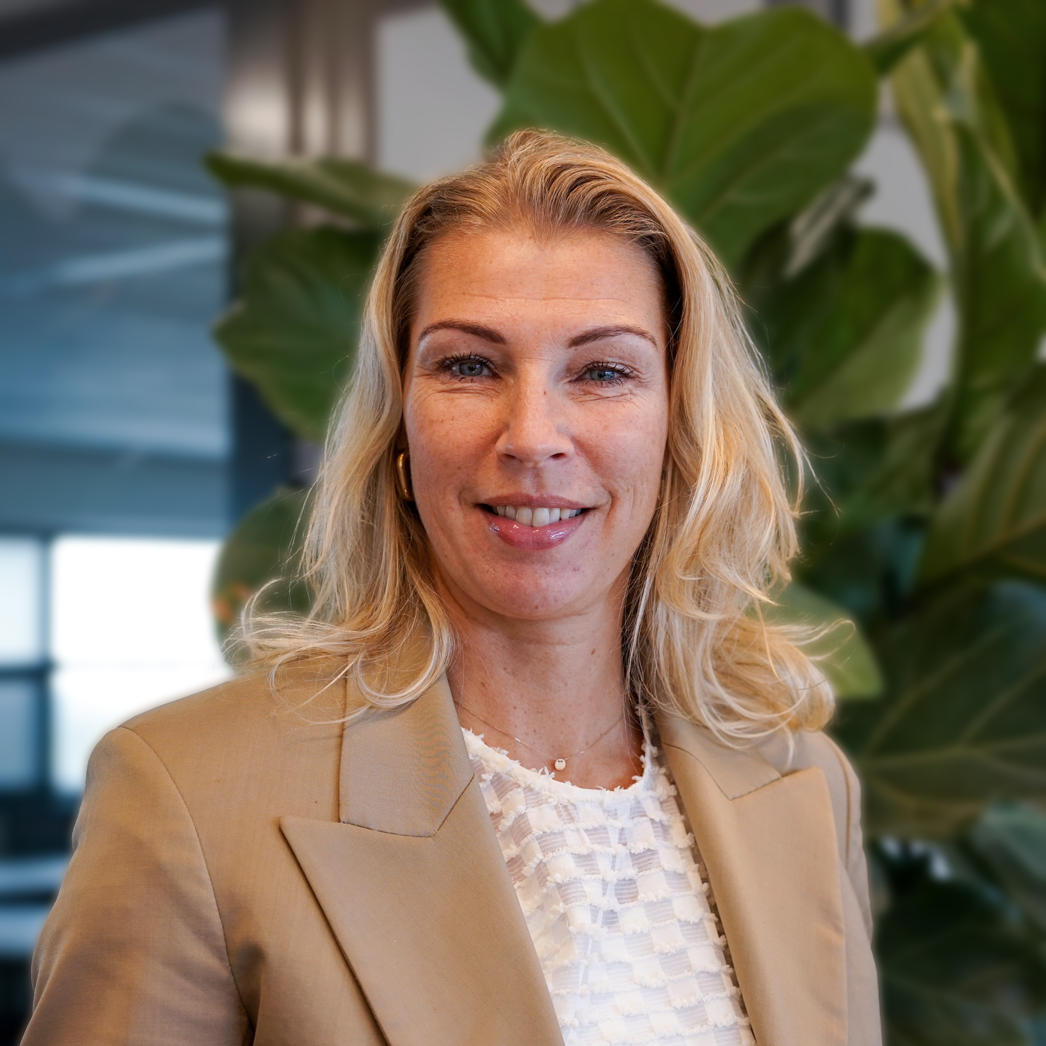 Esther den Hollander,